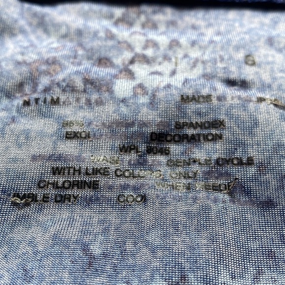 Alfani essential v neck size M - Picture 7 of 7